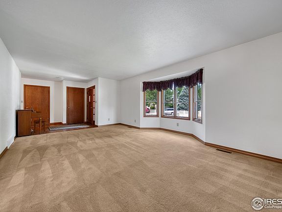 2nd image of 344 Applewood St