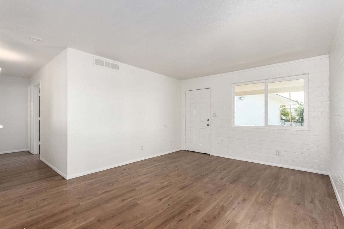 next background image