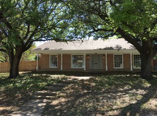 5633 Wonder Dr, Fort Worth, TX 76133