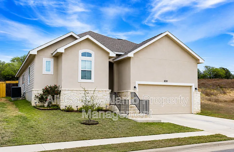 8311 Comanche Pass — Photo 2