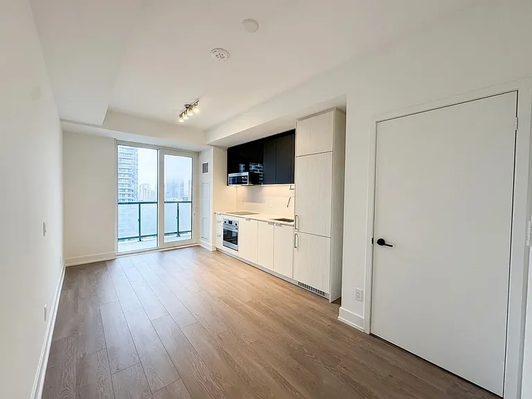 308 Jarvis St #2206 — Photo 3