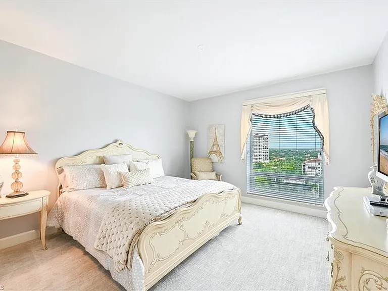 8665 Bay Colony Dr #1401 — Photo 32