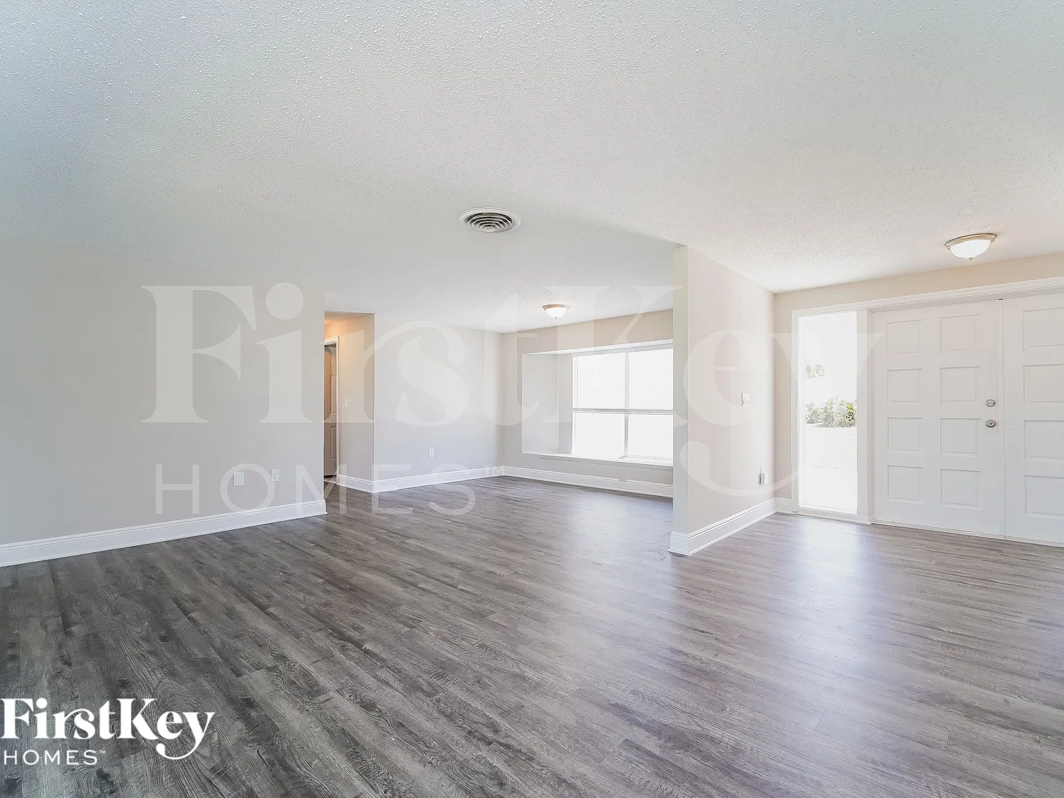 3 bed, 2.0 bath, 1619 sqft, $1,895 — Photo 2