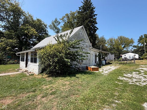2nd image of 419 18th St