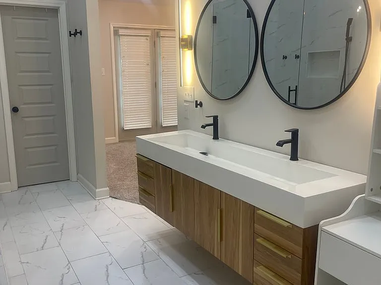 1900 Ridgecrest Dr #201 — Photo 25
