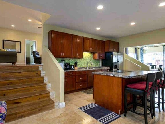 4th image of 3850 Kilauea Ave #A