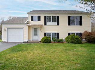 18 Tum A Lum Cir, Westerly, RI 02891