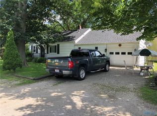 5269 Genoa Rd, Perrysburg, OH 43551