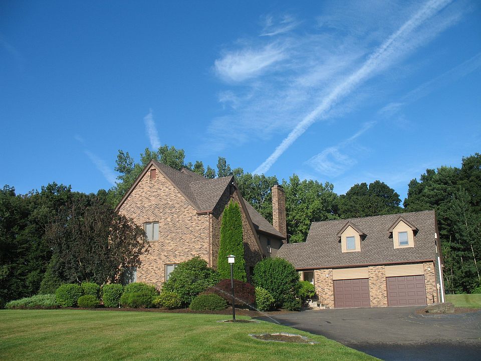 1st image of 121 Windshire Dr