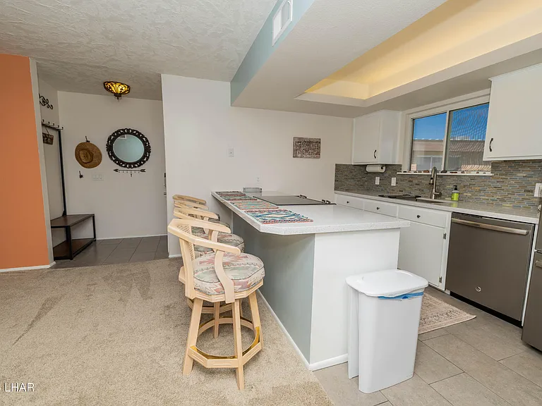 9170 Riverside Dr #24 — Photo 24