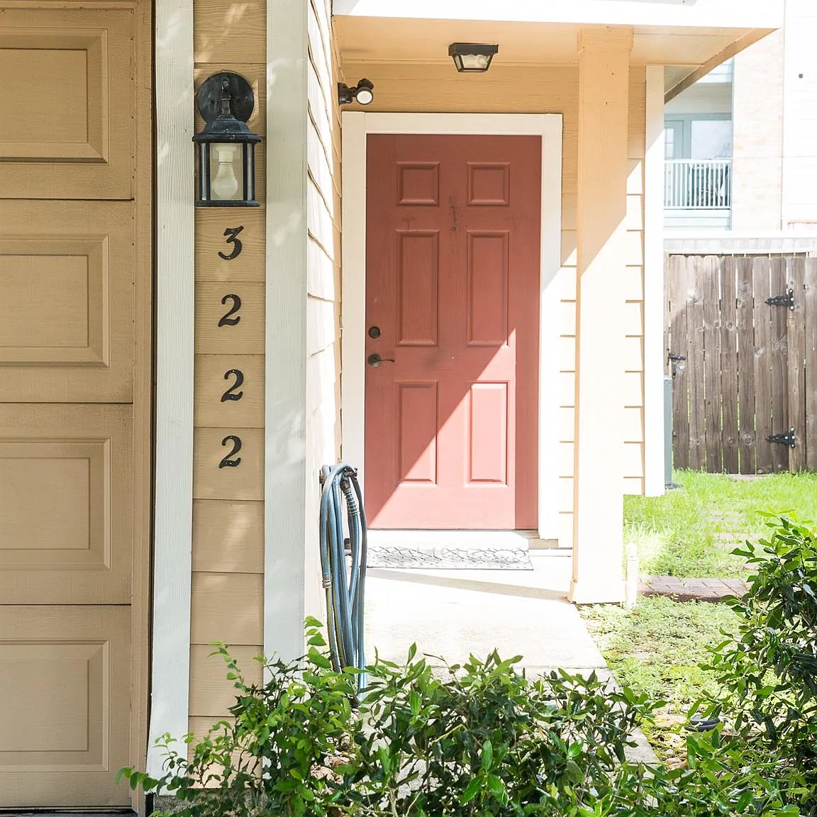 2 bed, 2.0 bath, $1,350 — Photo 2