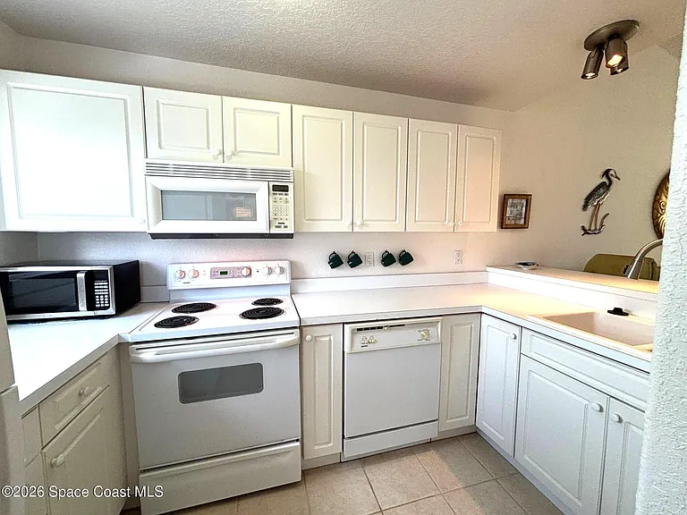 419 Ocean Park Ln #V146 — Photo 3