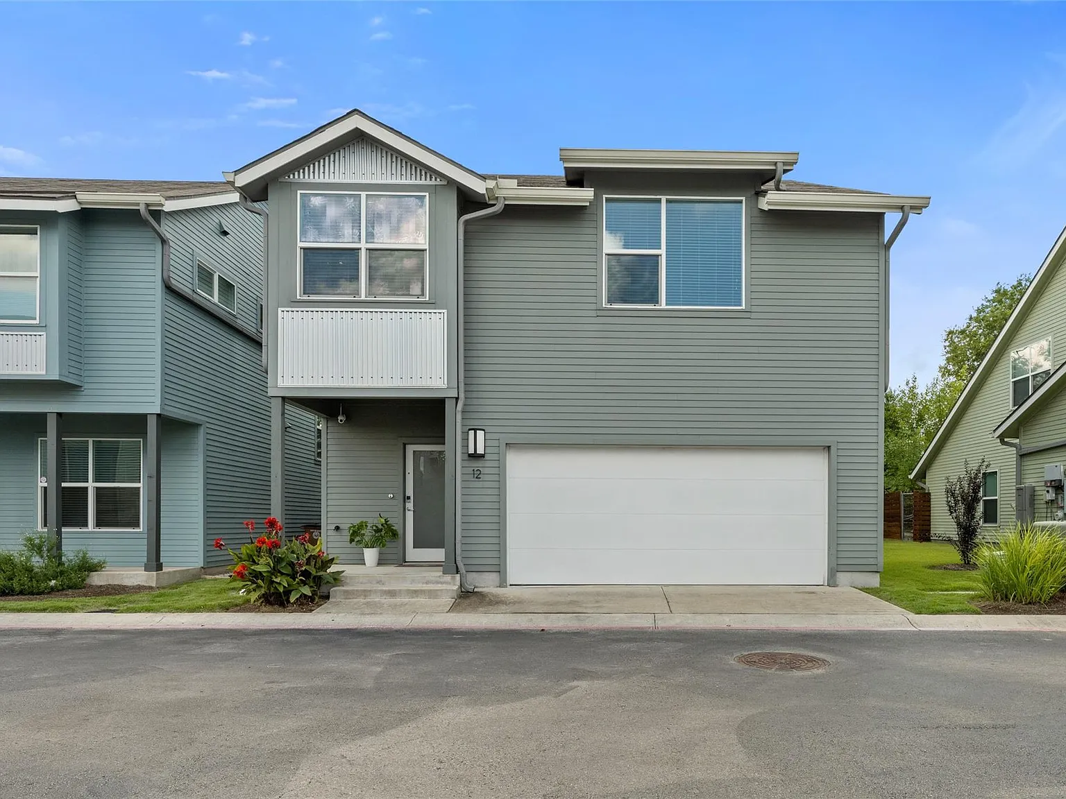 3 bed, 2.5 bath, 1839 sqft, $2,995 — Photo 4