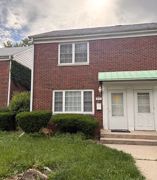 917 N Prairie Ave — Photo 1