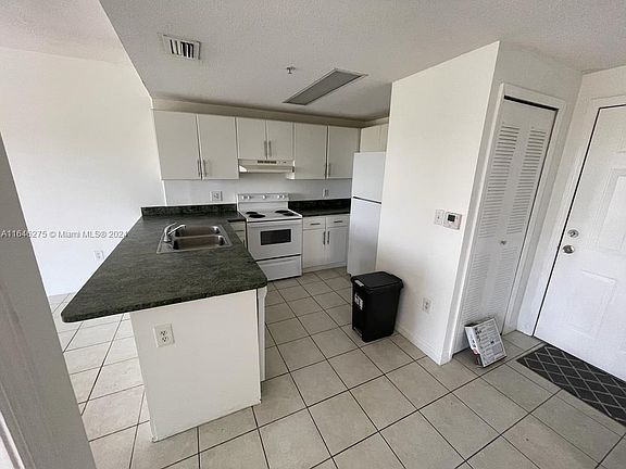 4th image of 3410 Coral Way APT 607