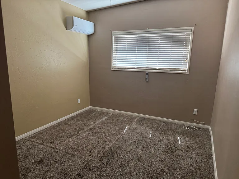 1877 Honeysuckle Ln — Photo 20