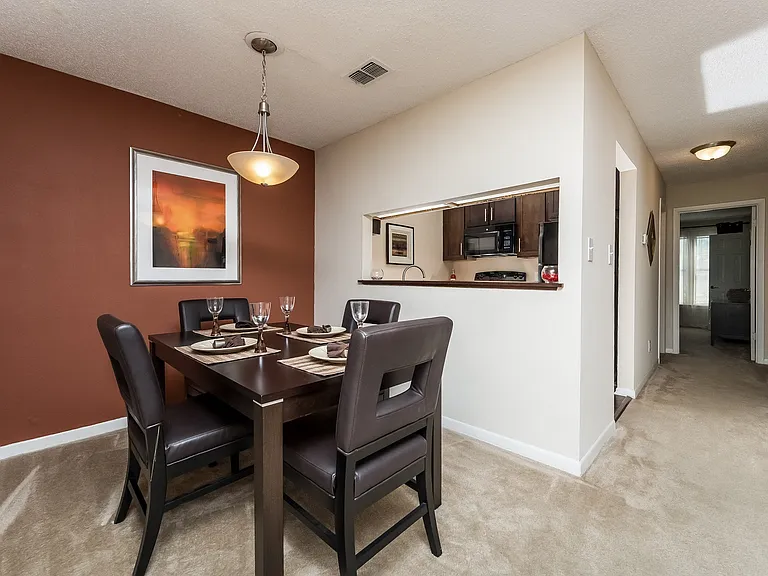 Tuscany Pointe at Tampa Apartment Homes — Photo 5