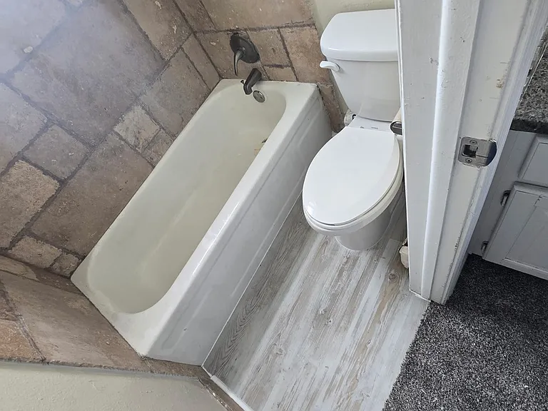 649 E Swenson Ave #2 — Photo 10