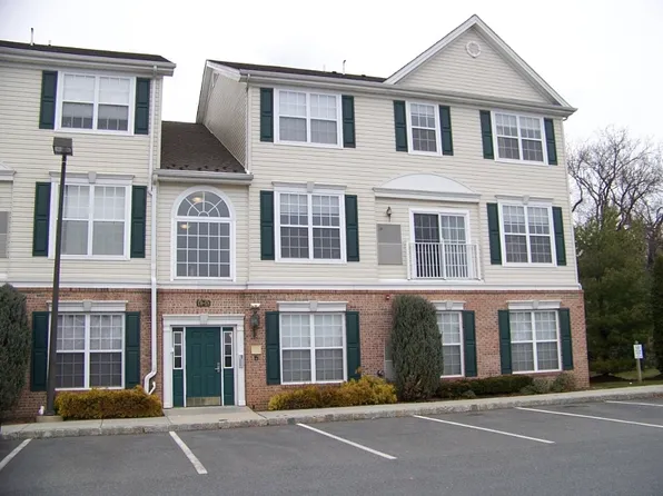 171 Horseshoe Ct, Phillipsburg, NJ 08865