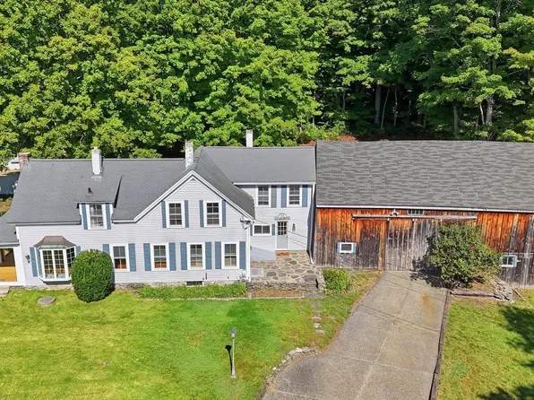 85 Wallace Hill Rd, Townsend, MA 01469