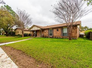 2016 Chestnut Rd, Carrollton, TX 75007