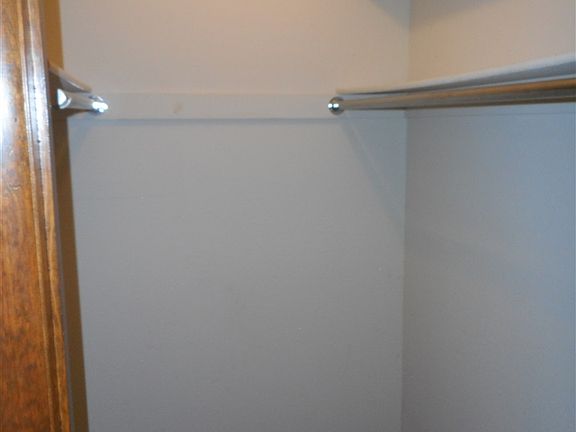 5th image of 304 N 6th St