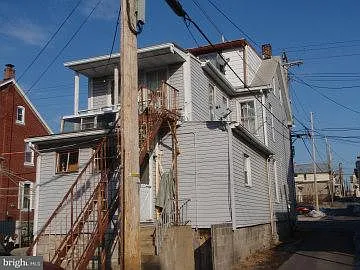 Building Photo 3