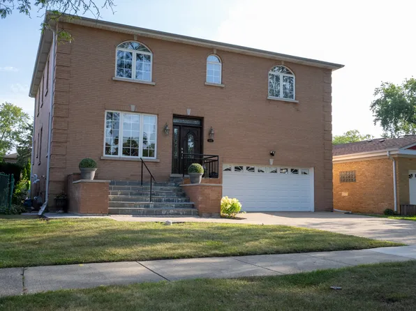 5045 Lunt Ave, Skokie, IL 60077