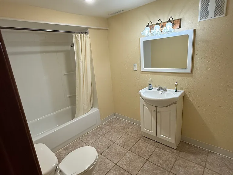 114 N Summit Ave #114B — Photo 25
