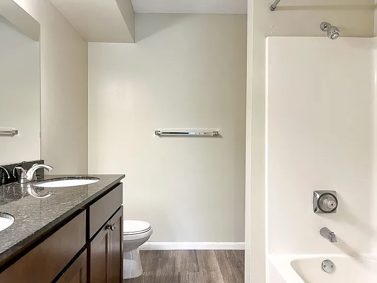 Waterford Place Townhomes — Photo 9