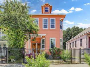 3519 Broadway St, Galveston, TX 77550