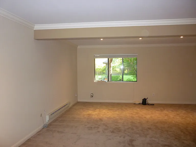 45 Ashford Ave — Photo 4