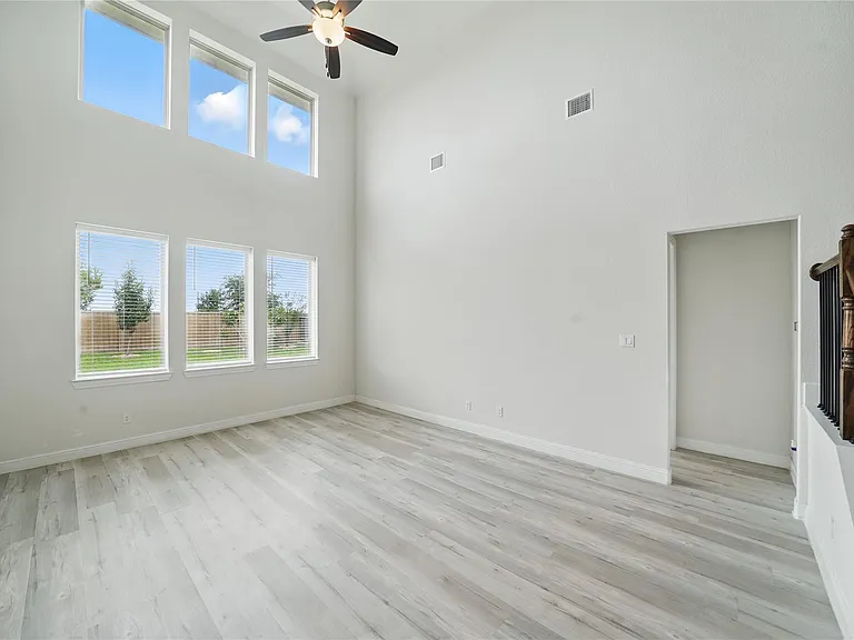 3902 Palmer Meadow Ct — Photo 17