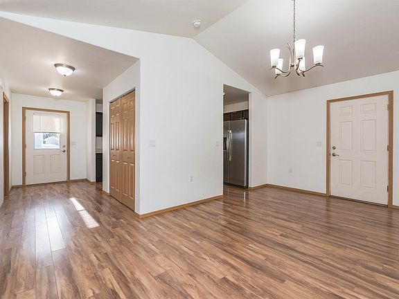 3rd image of 1260 Bobbet Ave