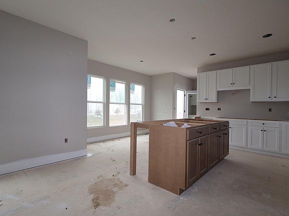 4th image of 183 Mahogany Dr