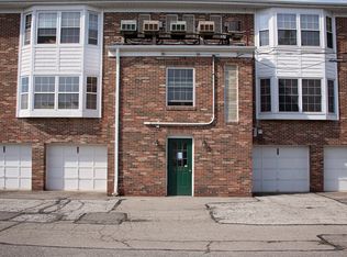 6995 Carriage Hill Dr APT 103, Brecksville, OH 44141