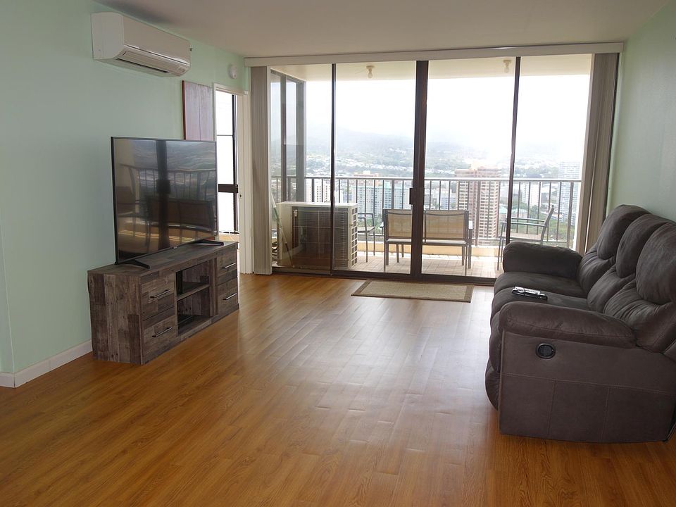 1st image of 990 Ala Nanala St APT 35