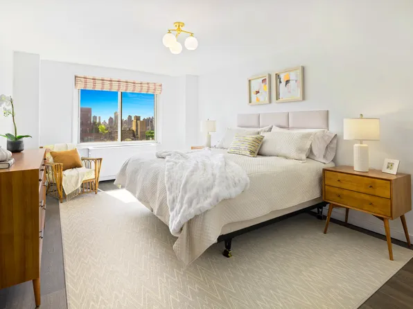 201 West 70th Street image 7 of 14