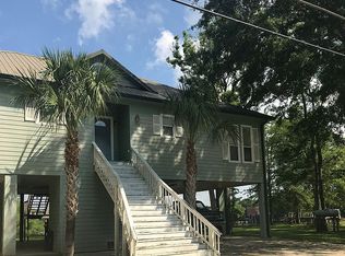 2413 Pascagoula River Rd, Moss Point, MS 39562