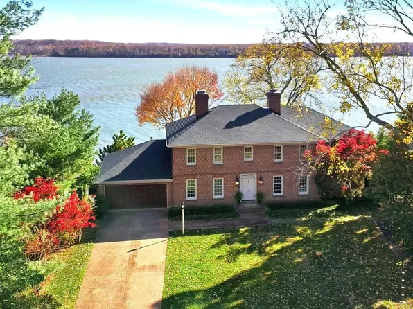 3903 Belle Rive Ter, Alexandria, VA 22309