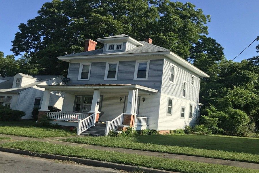 2nd image of 434 Chapel St