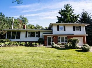 6090 Sheridan Ave, Clarendon Hills, IL 60514