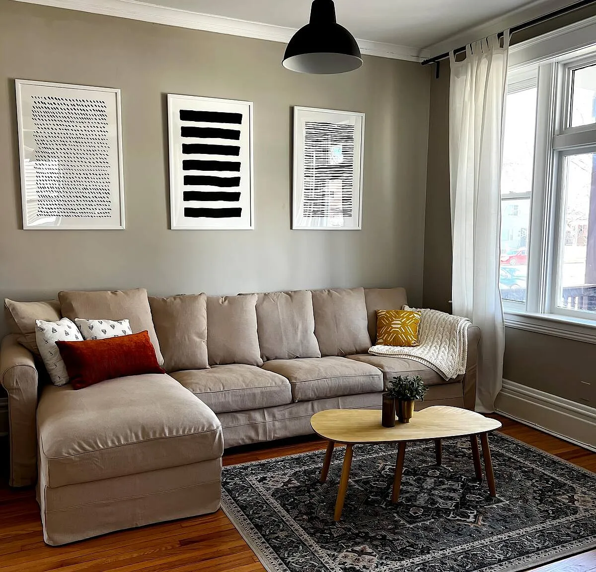 4 bed, 1.5 bath, 2373 sqft, $2,700 — Photo 3