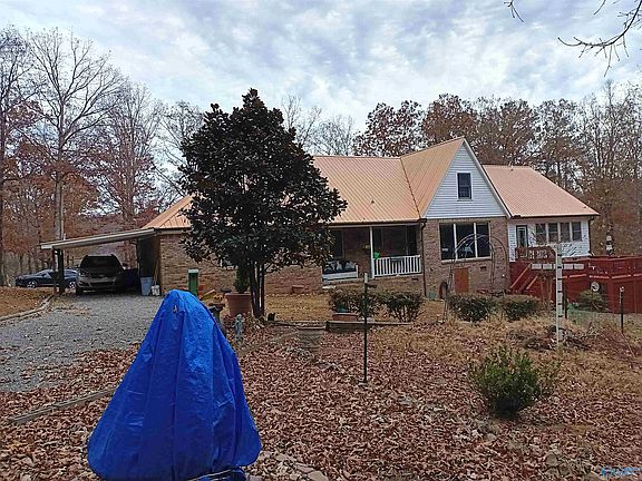 3rd image of 257 Oakwood Village Dr