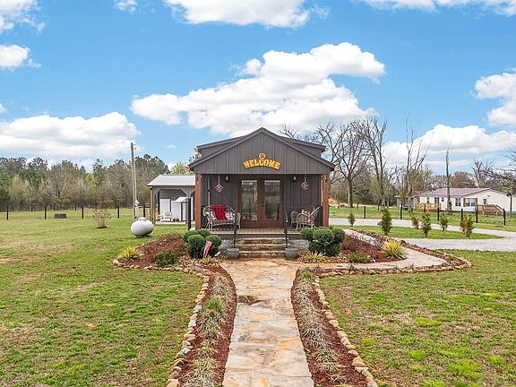 5th image of 1765 Sugartree Springs Rd