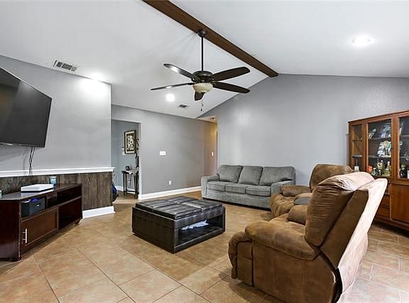 5th image of 3801 Pecan Dr