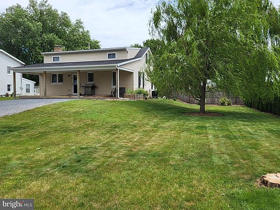 2nd image of 4545 Sycamore Grove Rd