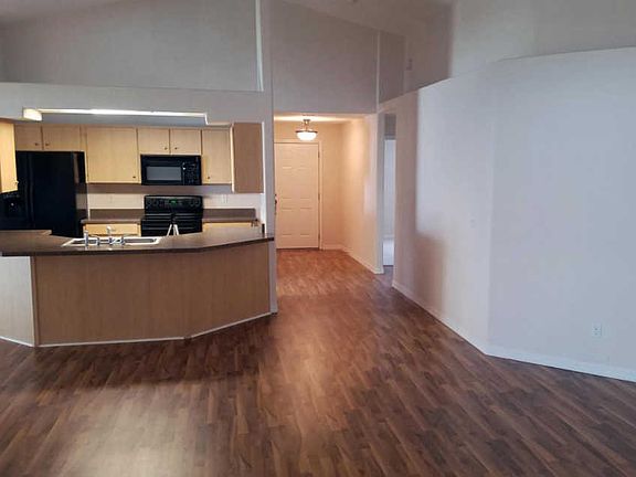3rd image of 54 Grey Dapple Way