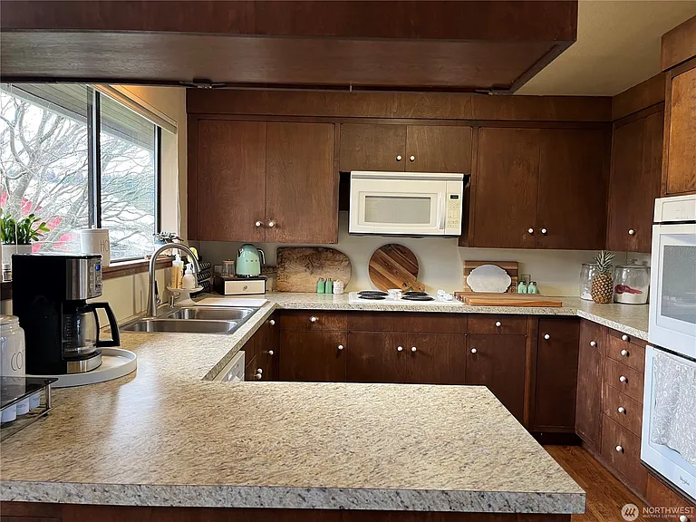 615 Arrowhead Rd — Photo 29
