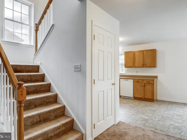 596 Wood Duck Dr, Manheim, PA 17545